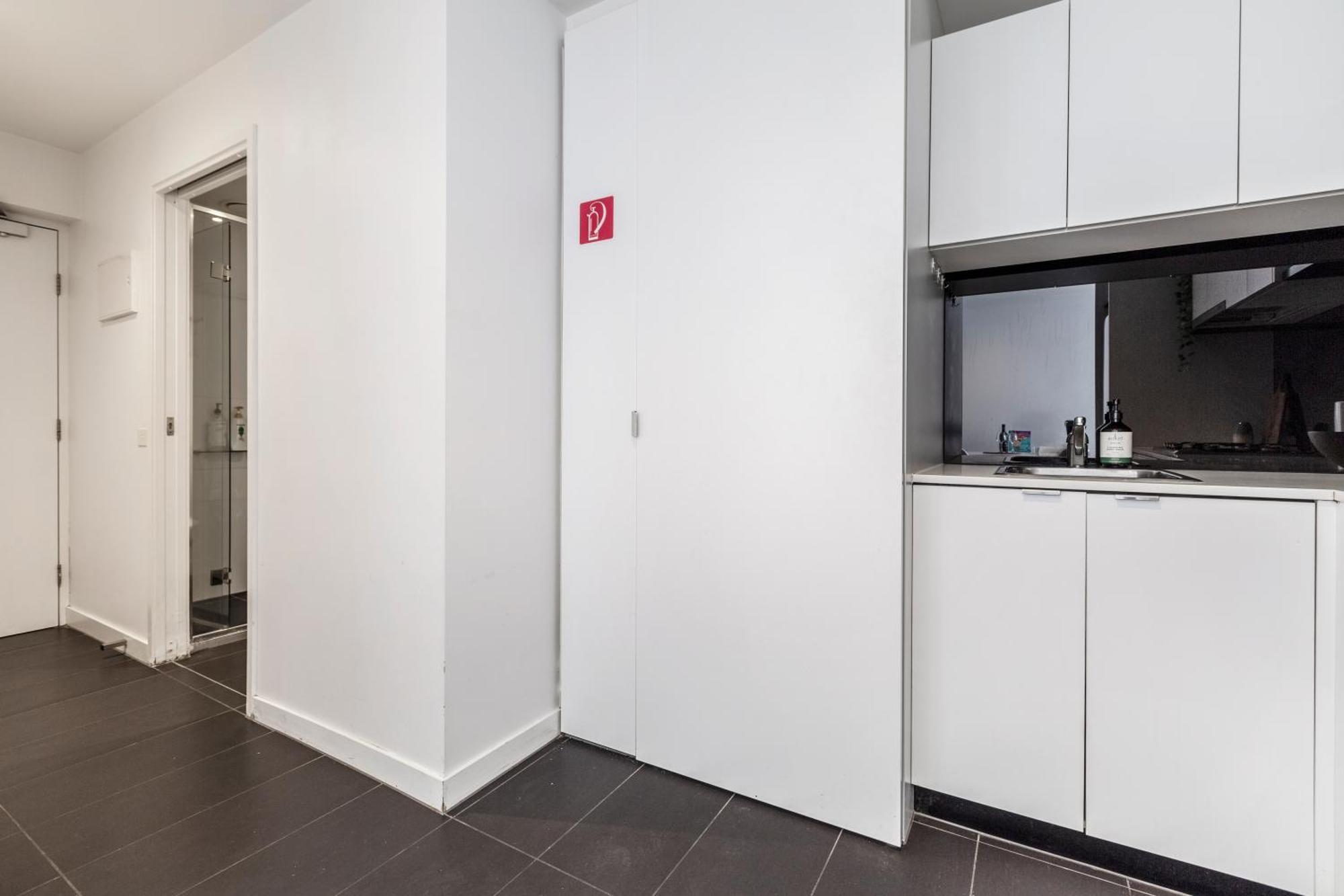 Riverview Suites By Edgetrip Melbourne Exteriör bild