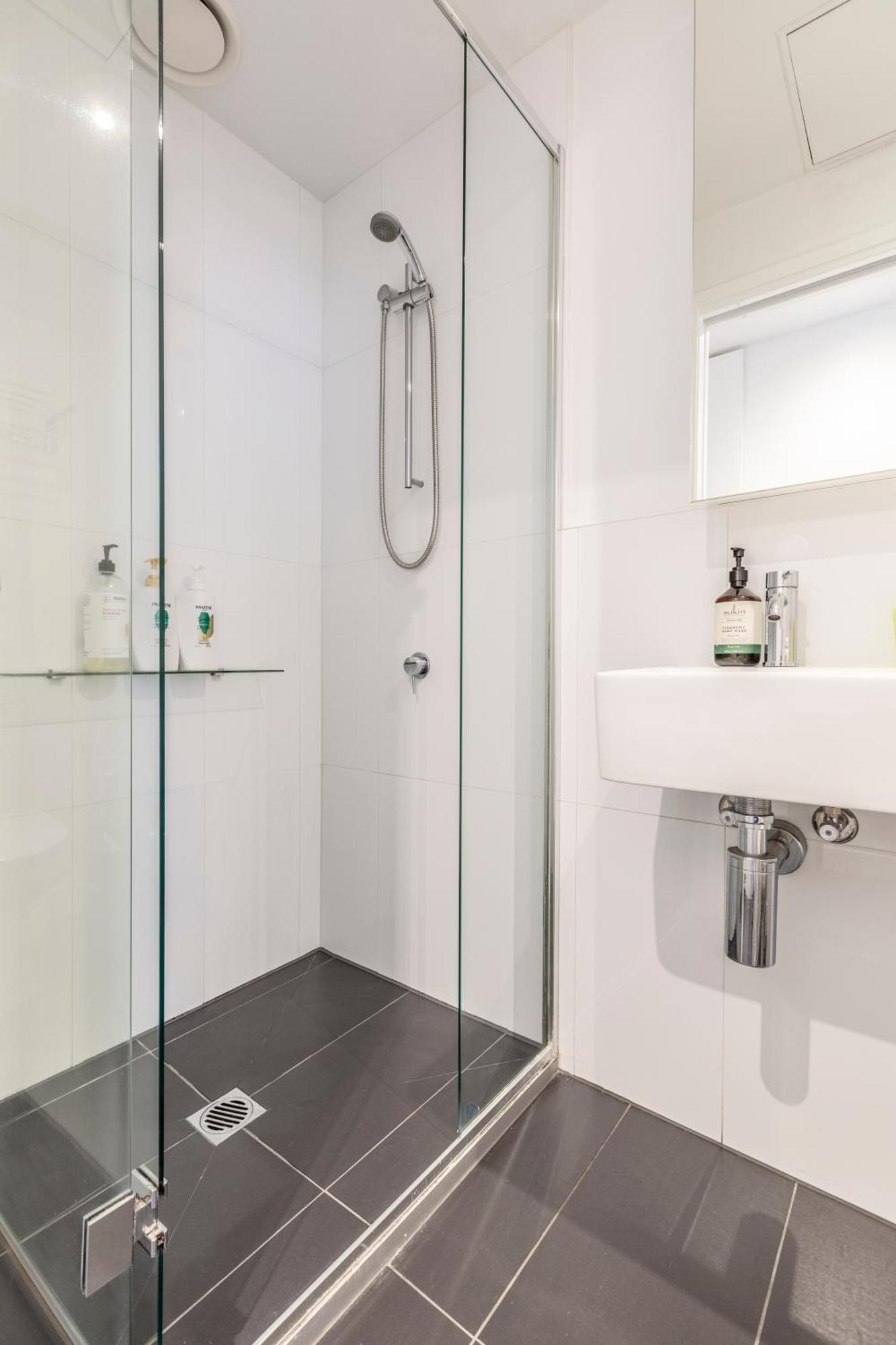 Riverview Suites By Edgetrip Melbourne Exteriör bild