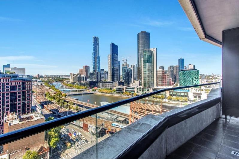 Riverview Suites By Edgetrip Melbourne Exteriör bild