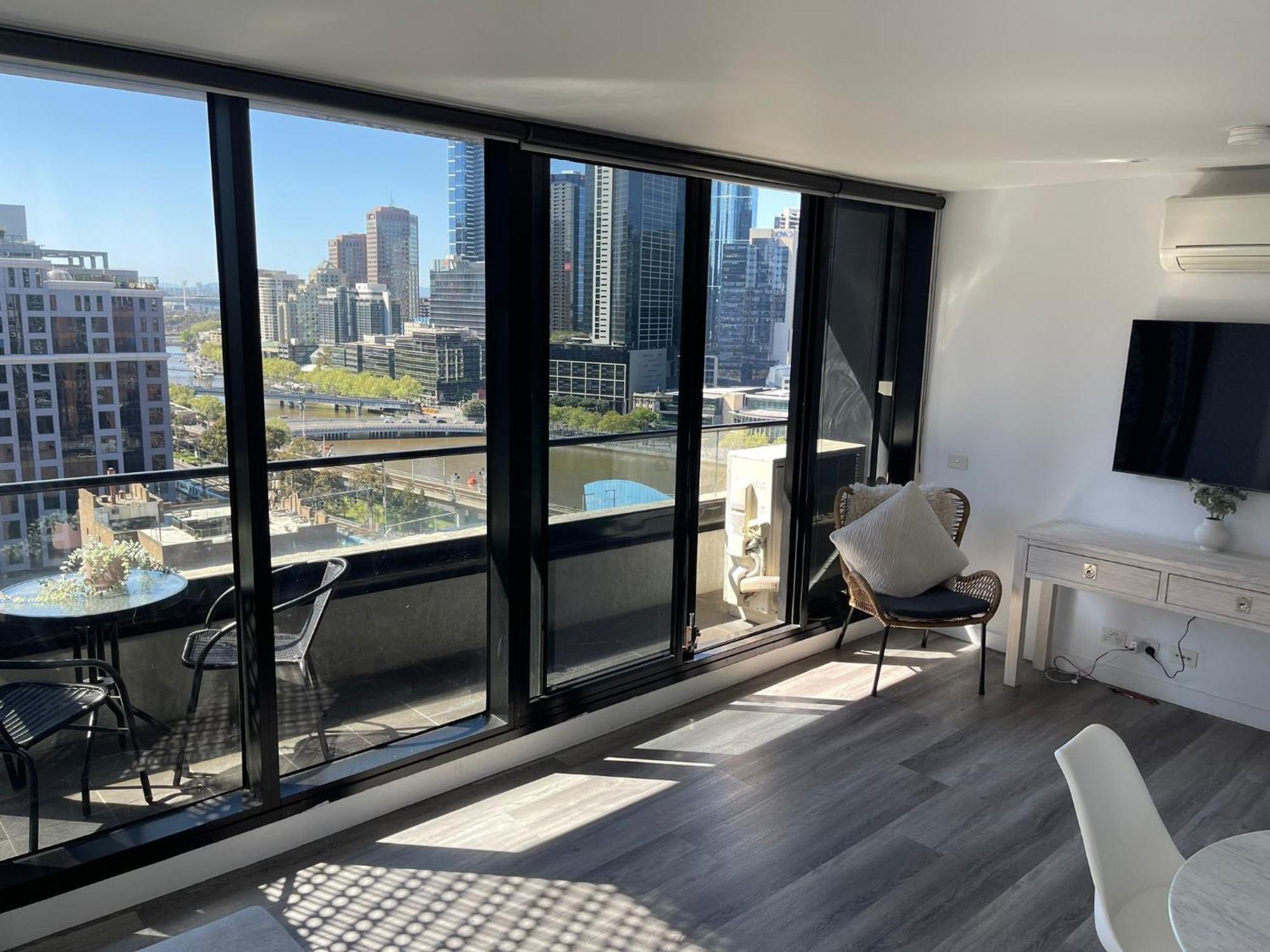 Riverview Suites By Edgetrip Melbourne Exteriör bild